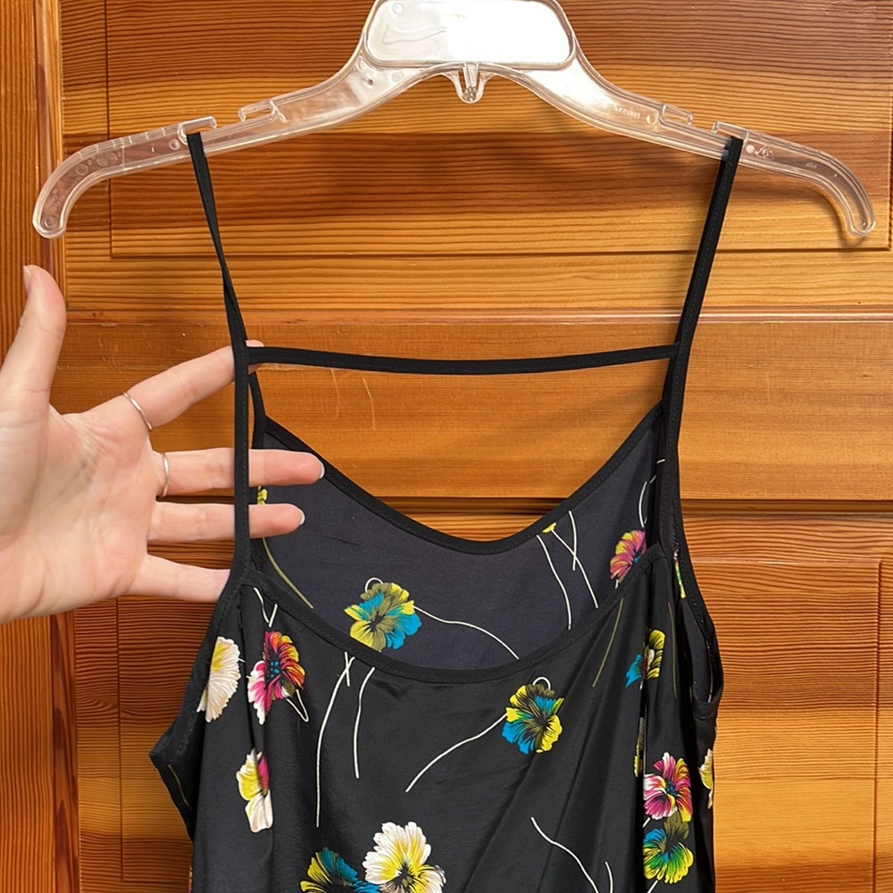 Floral Tank - Picture 3 of 4